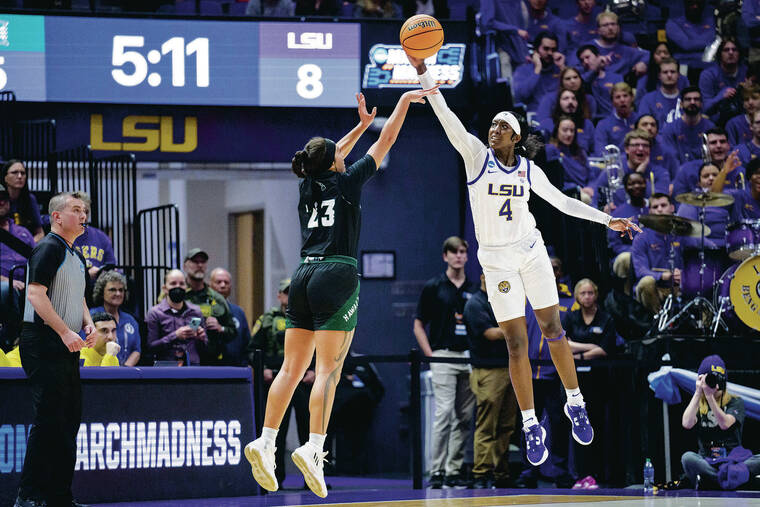 Hawaii hangs with LSU before being outclassed in NCAA Tournament loss