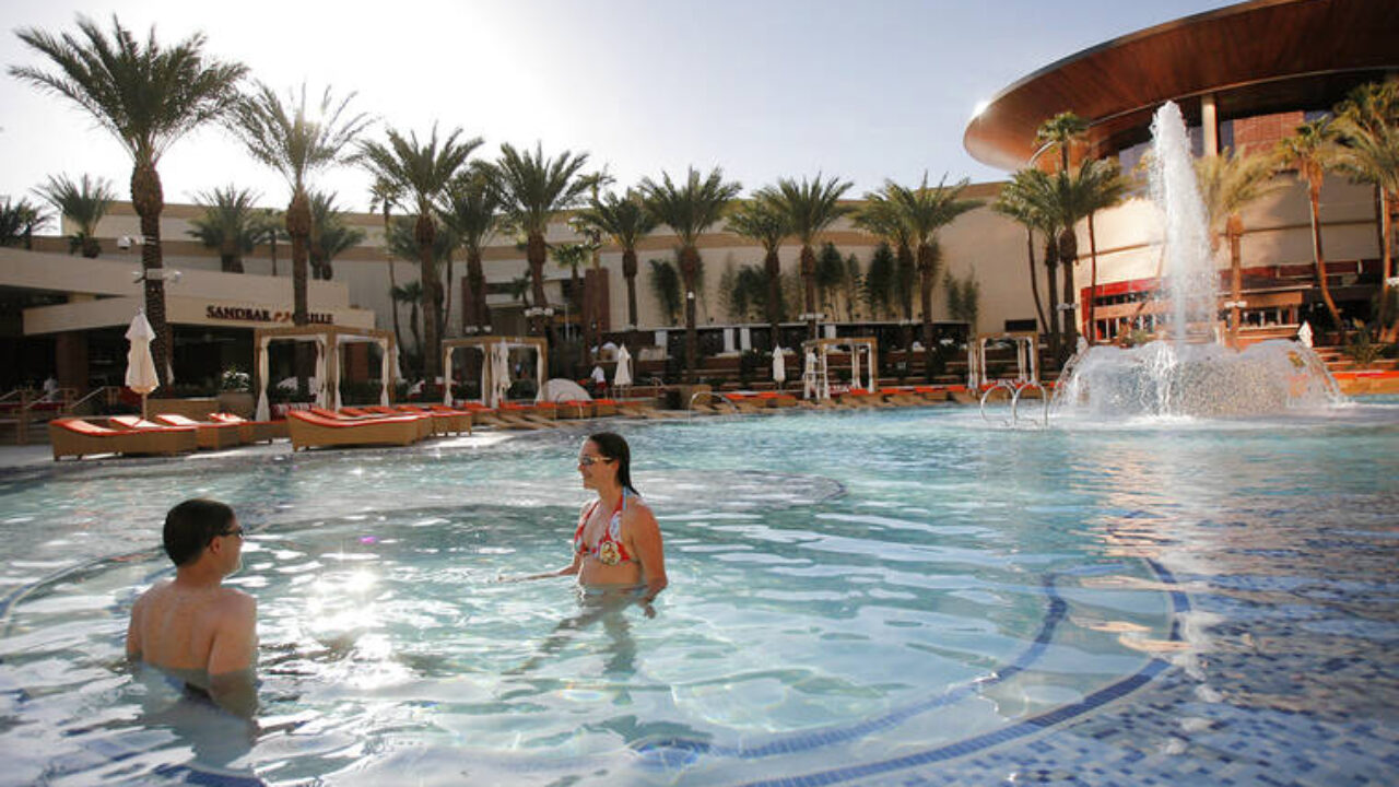 Las Vegas pool season in full swing: Travel Weekly