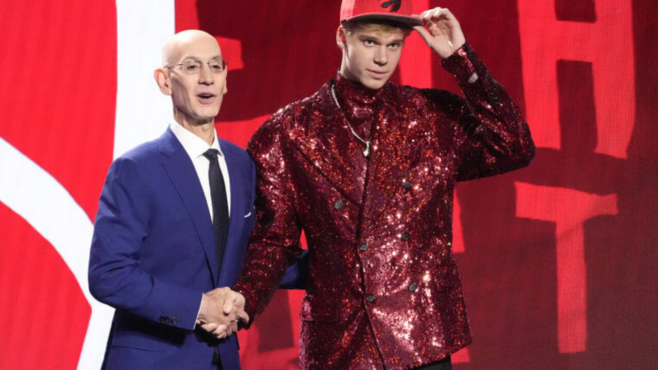 Gradey Dick kicks off NBA Draft with Dorothy-inspired suit