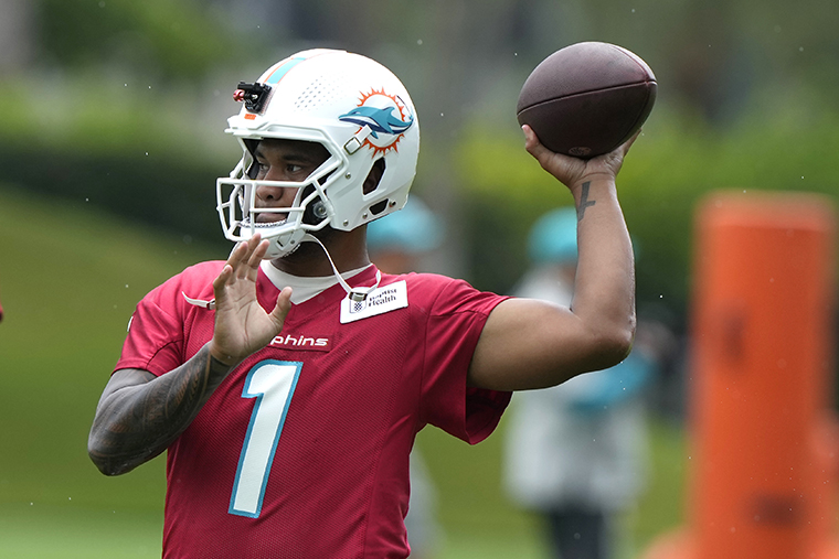 Photo Galler: Tua Tagovailoa as 2023 Miami Dolphins training camp