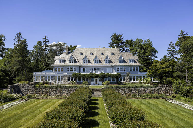 Home in Greenwich, Connecticut sells for almost 9 million