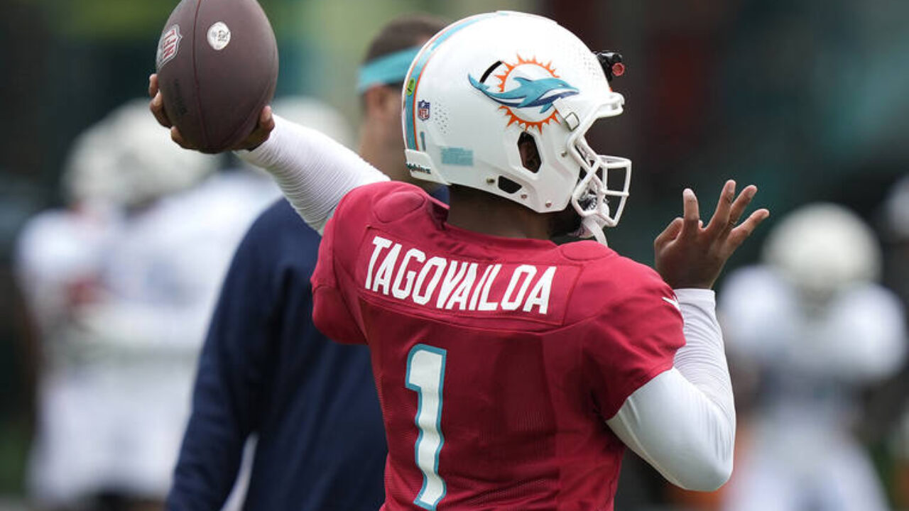 Dolphins' Tua talks training, helmet to reduce concussions