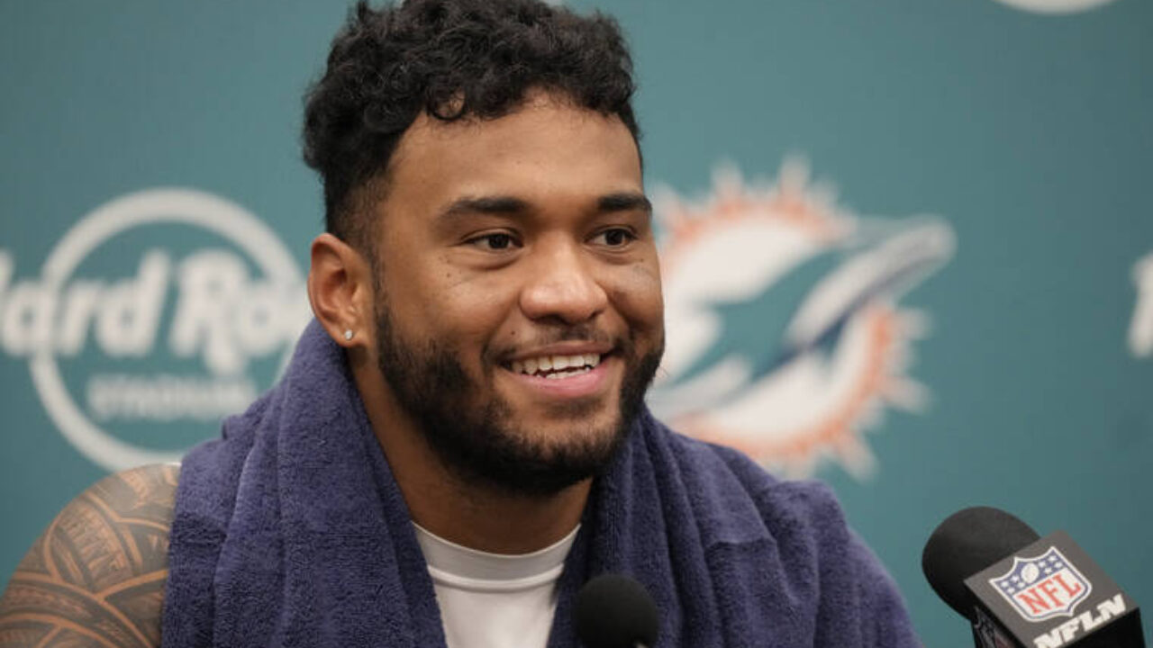 Waddle on concussion protocol as perfect Dolphins prepare for Broncos