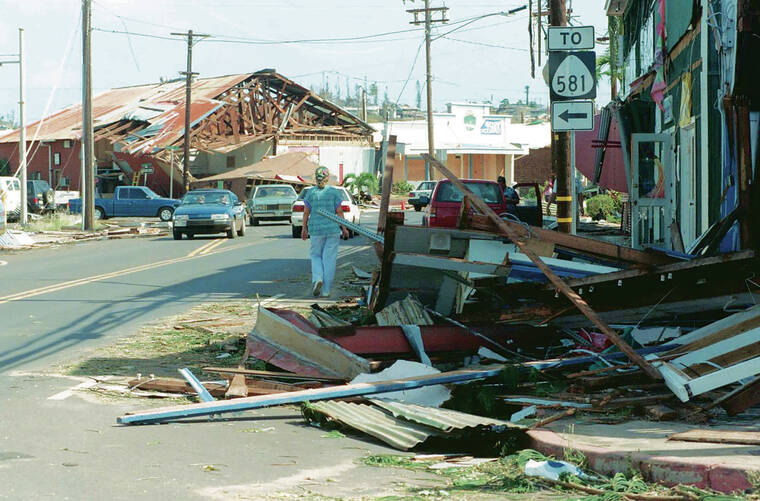 Rearview Mirror Tales From Hurricanes Iwa And Iniki Warn Us To Keep   Web1 20000310 HURRICANE INIKI 