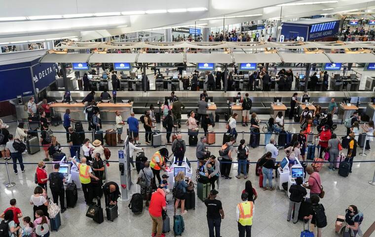 TSA screens record 2.99 million air passengers in one day | Honolulu ...