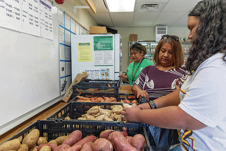 School pantry program helps keep keiki fed during summer