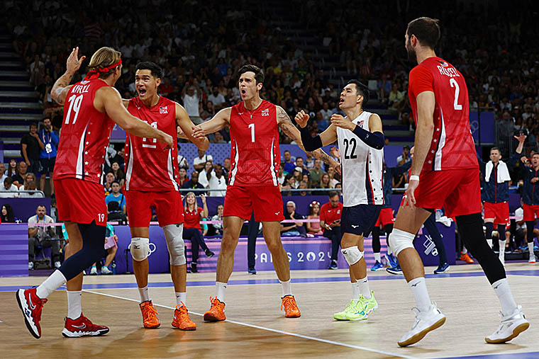 La selección masculina de voleibol de EE. UU. venció a Italia y ganó el bronce