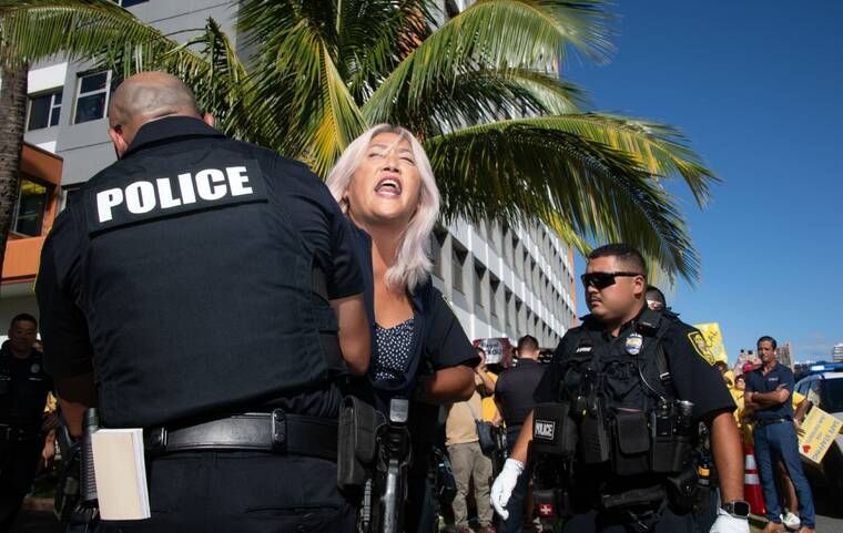 Charges dismissed against 10 arrested during Kapi‘olani hospital protest