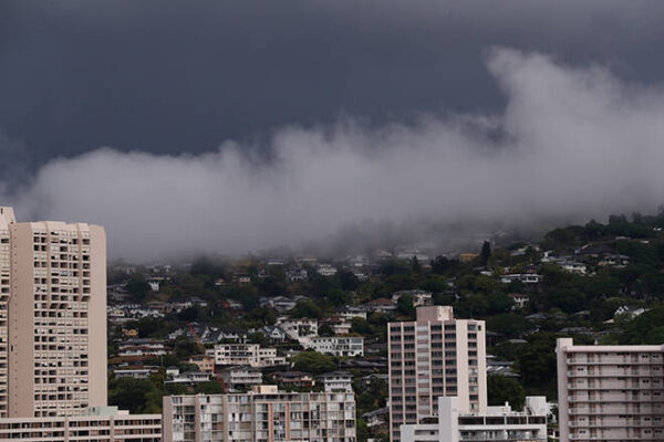 All Hawaiian islands under flood watch but rains diminish on Oahu