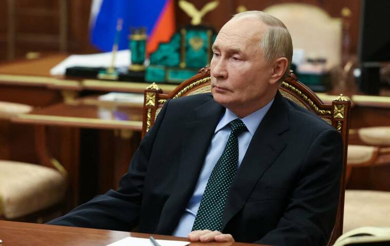 Putin issues warning to U.S. with new nuclear doctrine