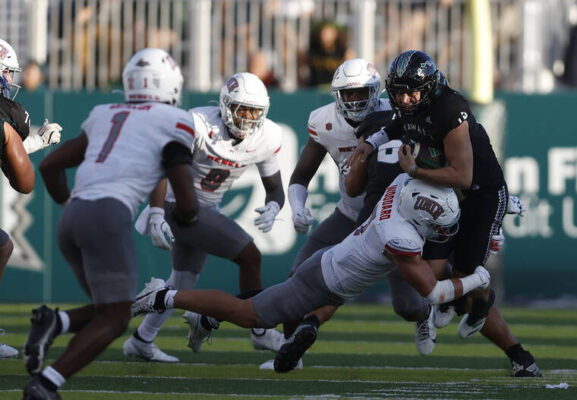 Hawaii football team falls just short in home loss to UNLV