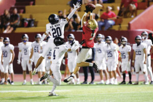 Roosevelt tops KS-Hawaii for D-II semifinal berth