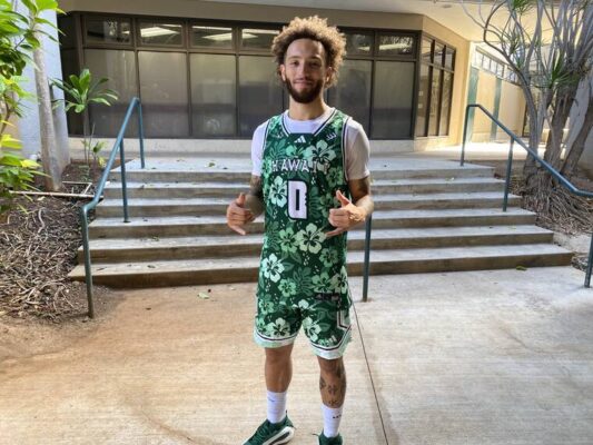 ’Bows hoping to have blast with the past with throwback unis