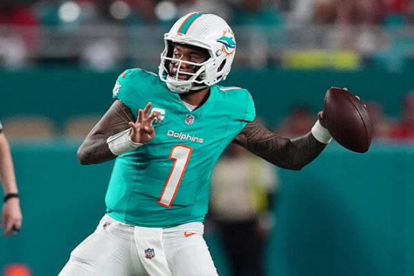 Grasping at playoff hopes, Dolphins to face downtrodden Browns