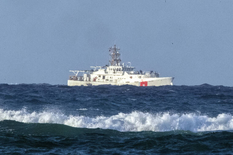 Coast Guard rescues 5 after boat capsizes off Kauai