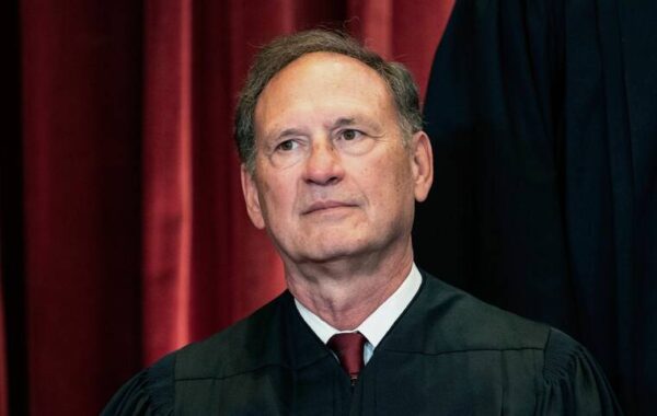 Alito spoke with Trump shortly before Supreme Court filing