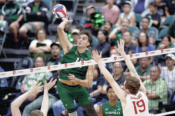 Hawaii men’s volleyball team defeats Harvard in 5 sets