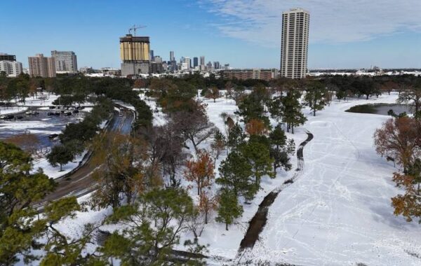 Historic winter storm shuts down parts of Florida Panhandle