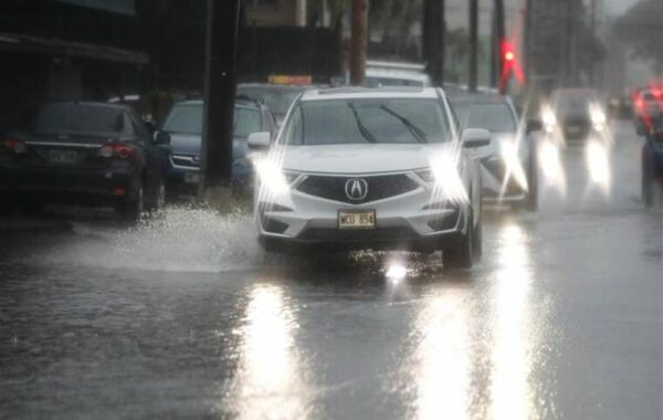 Winter storm wallops Hawaii with flooding rain, strong winds