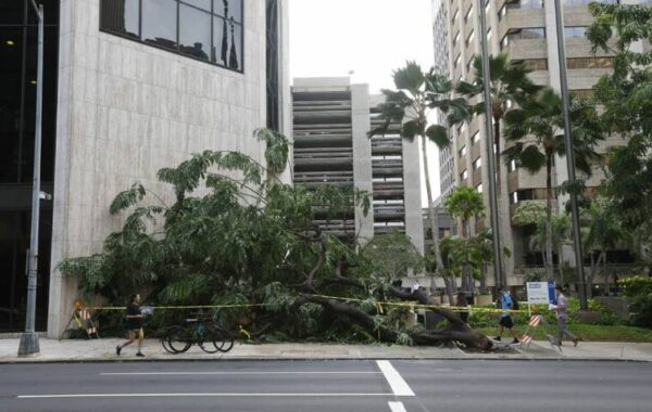 Rains ease over Big Island; Hanauma Bay closed