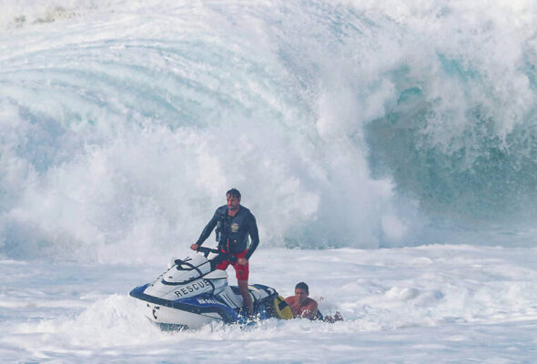 High surf warning for north, west shores of most islands