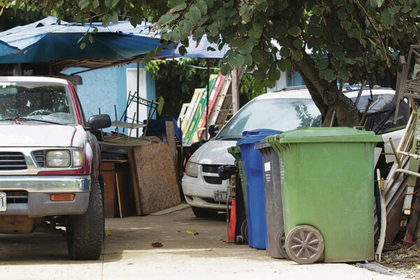 Kokua Line: Can opala crew dump blue, gray bins in same truck?