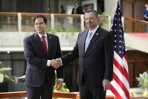 Costa Rica could hold U.S. deportees for up to 6 weeks, president says