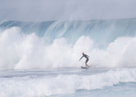 High surf warning in effect for north, west shores of most islands